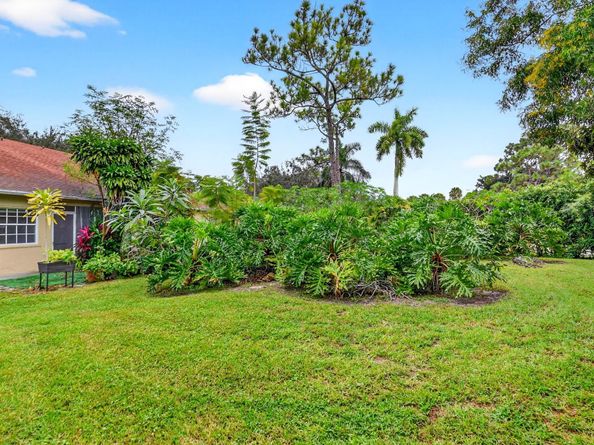 203 Maplewood Drive, Greenacres FL 33415