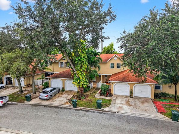 203 Maplewood Drive, Greenacres FL 33415