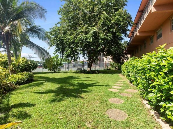 620 Tennis Club Dr 111, Fort Lauderdale FL 33311
