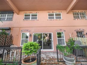 620 Tennis Club Dr 111, Fort Lauderdale FL 33311