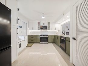 620 Tennis Club Dr 111, Fort Lauderdale FL 33311