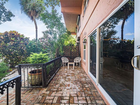 620 Tennis Club Dr 111, Fort Lauderdale FL 33311