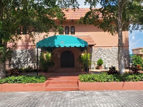 620 Tennis Club Dr 111, Fort Lauderdale FL 33311
