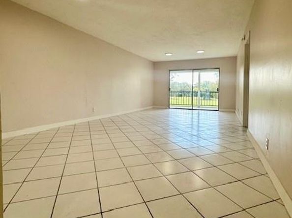 6080 NW 44th St 205, Lauderhill FL 33319