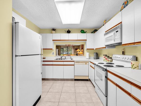 15355 Lakes Of Delray Boulevard 104, Delray Beach FL 33484