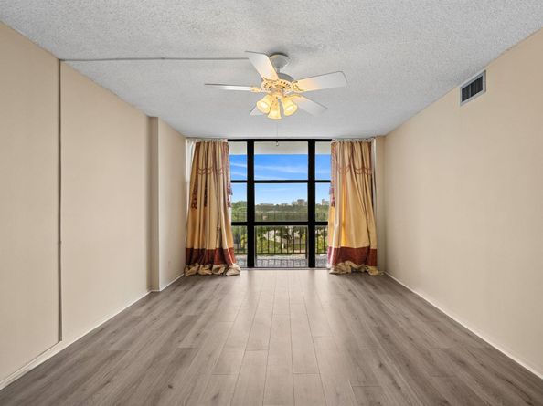 800 Parkview Dr 625, Hallandale Beach FL 33009