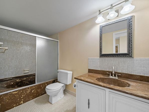 800 Parkview Dr 625, Hallandale Beach FL 33009
