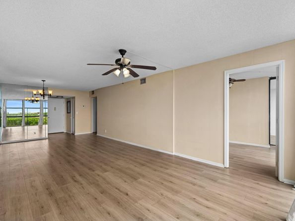800 Parkview Dr 625, Hallandale Beach FL 33009