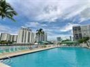 800 Parkview Dr 625, Hallandale Beach FL 33009