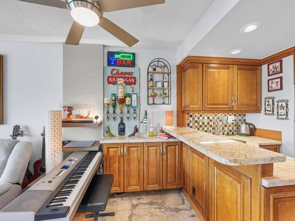 1831 NE 38th Street 410, Oakland Park FL 33308