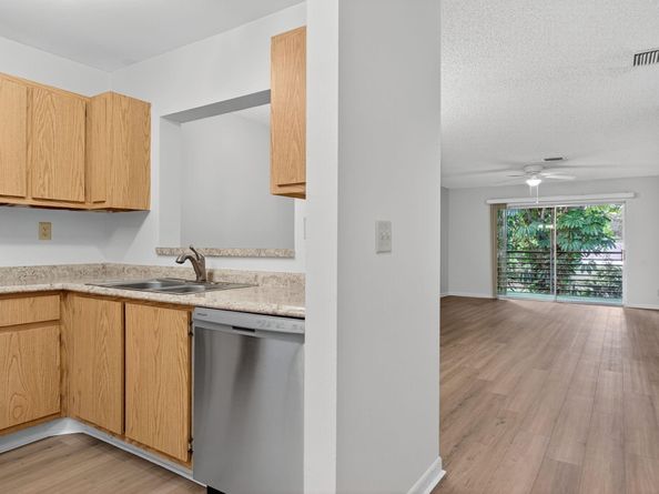 3034 Coral Springs Dr 202, Coral Springs FL 33065