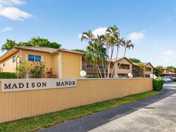 3034 Coral Springs Dr