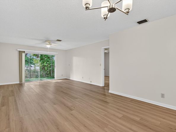 3034 Coral Springs Dr 202, Coral Springs FL 33065