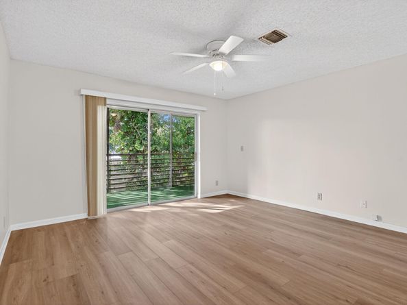 3034 Coral Springs Dr 202, Coral Springs FL 33065