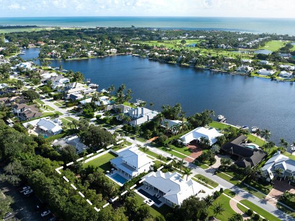 11823 Lake Shore Place, North Palm Beach FL 33408
