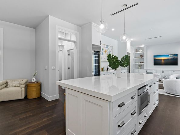 11823 Lake Shore Place, North Palm Beach FL 33408