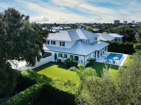 11823 Lake Shore Place, North Palm Beach FL 33408