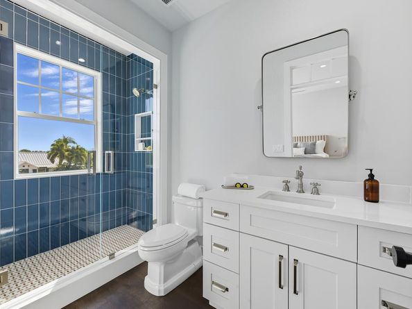 11823 Lake Shore Place, North Palm Beach FL 33408