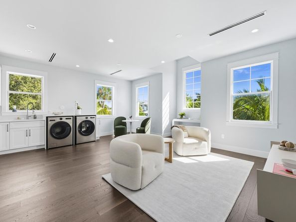 11823 Lake Shore Place, North Palm Beach FL 33408