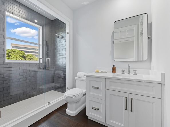 11823 Lake Shore Place, North Palm Beach FL 33408