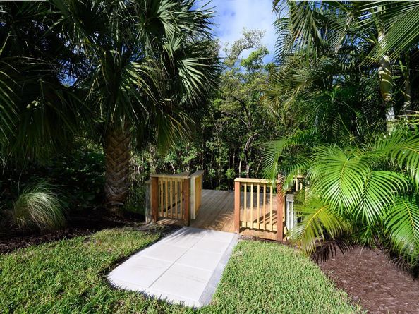 11823 Lake Shore Place, North Palm Beach FL 33408