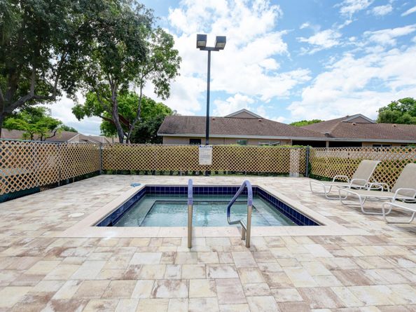 8089 Springtree Road, Boca Raton FL 33496