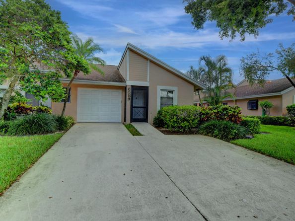 8089 Springtree Road, Boca Raton FL 33496