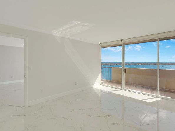 5200 N Flagler Drive 1404, West Palm Beach FL 33407