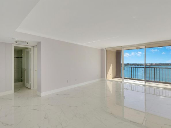 5200 N Flagler Drive 1404, West Palm Beach FL 33407