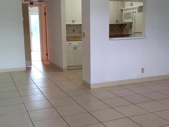 3300 Springdale Boulevard 208, Palm Springs FL 33461
