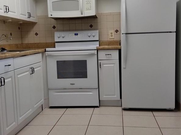 3300 Springdale Boulevard 208, Palm Springs FL 33461