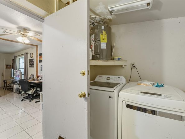 5711 SW 37th Ct, Davie FL 33314