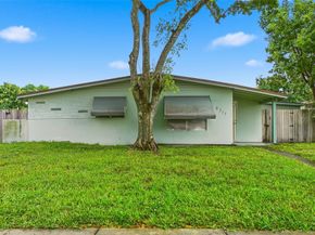 5711 SW 37th Ct, Davie FL 33314