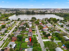 5711 SW 37th Ct, Davie FL 33314