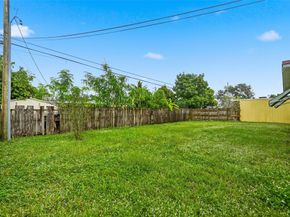 5711 SW 37th Ct, Davie FL 33314