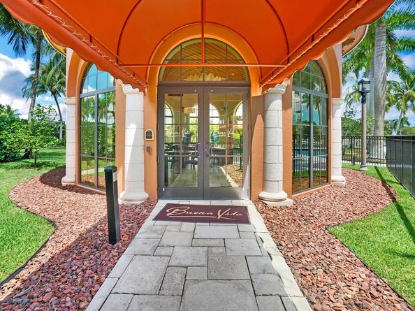 1848 Via Castello, Wellington FL 33411