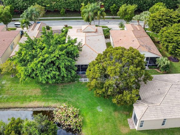 1848 Via Castello, Wellington FL 33411