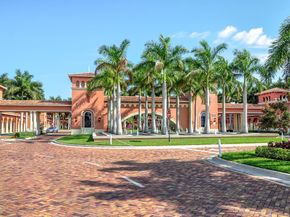 1848 Via Castello, Wellington FL 33411