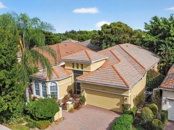 1848 Via Castello, Wellington FL 33411