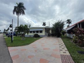 1931 SW 85th Ave, Davie FL 33324