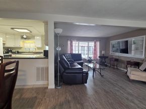 1931 SW 85th Ave, Davie FL 33324