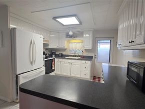 1931 SW 85th Ave, Davie FL 33324