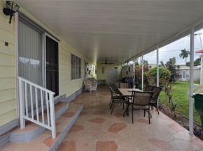 1931 SW 85th Ave, Davie FL 33324