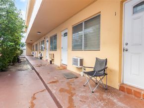 7720 Harding 1, Miami Beach FL 33141-2137