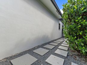 2908 Gin Berry Way, West Palm Beach FL 33401