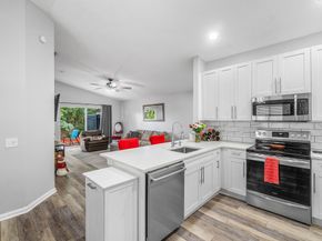 5112 Aurora Lake Circle, Greenacres FL 33463