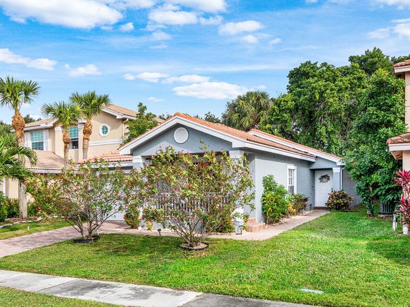 5112 Aurora Lake Circle, Greenacres FL 33463