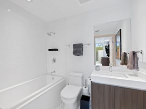 401 N Birch Road TH2, Fort Lauderdale FL 33304