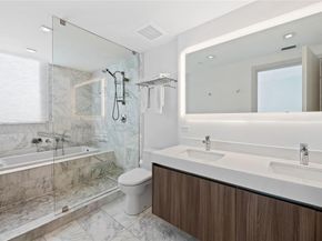 401 N Birch Road TH2, Fort Lauderdale FL 33304