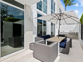 401 N Birch Road TH2, Fort Lauderdale FL 33304